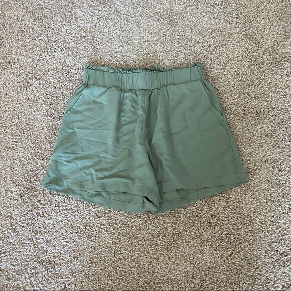 Primark Green Shorts  - Picture 1 of 2